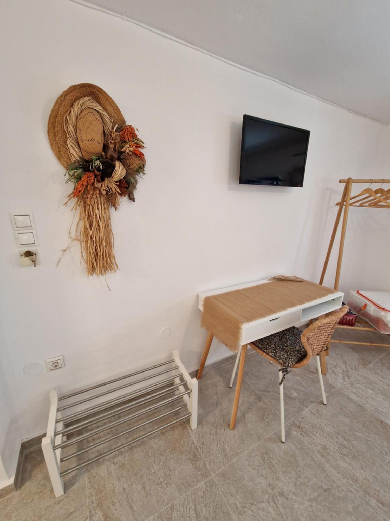 Anamnisi Studio Αδάμας Εξωτερικό φωτογραφία